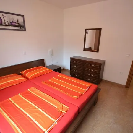Apartament Komljen *