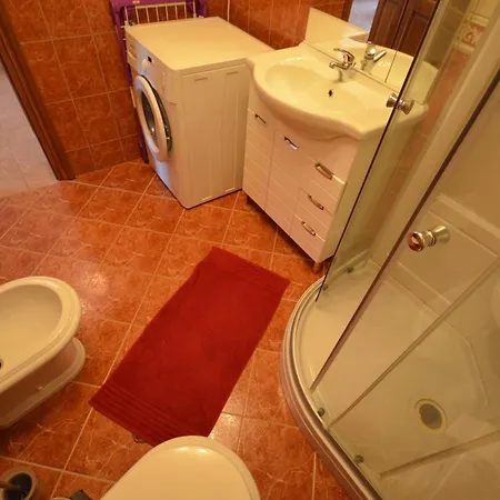 Komljen Apartament *